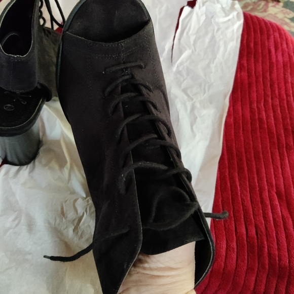 🗺️ Atmosphere Size 6, Faux Suede OPEN BACK PEEP TOE BLOCK HEELED BOOTS, Trendy - Picture 8 of 13